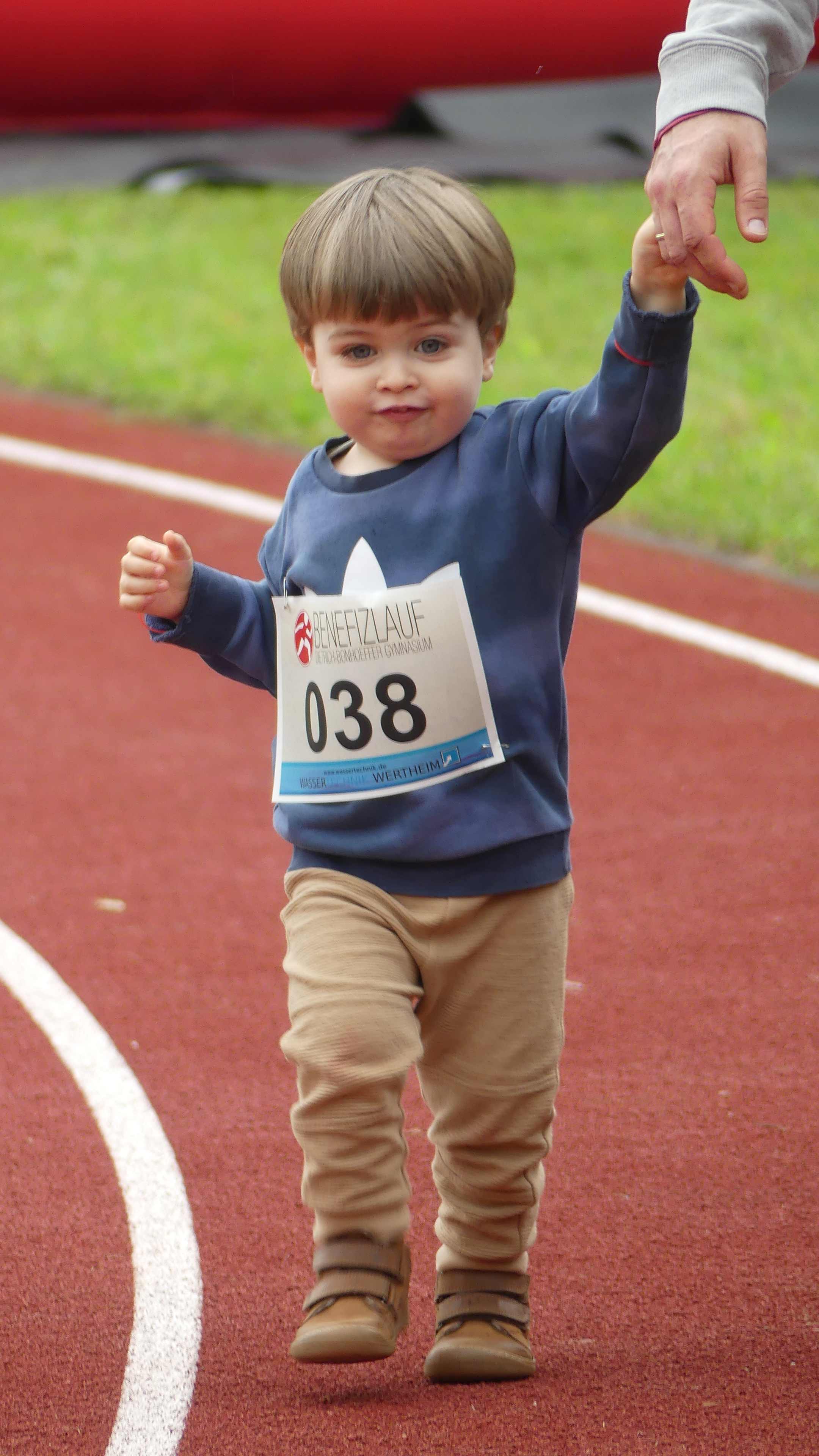 Bild vom 15. Benefizlauf im Jahr 2025. Dies ist das 166. Bild.